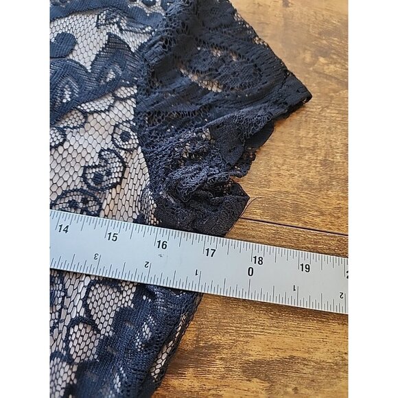 Liberty Love Top Size L black lace with beige underlay high neck cap sleeve y2k - Picture 2 of 8